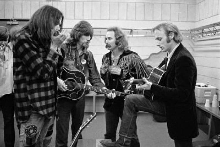El 21 de mayo de 1970 Crosby, Stills, Nash & Young graban la canción de Neil Young “Ohio”
