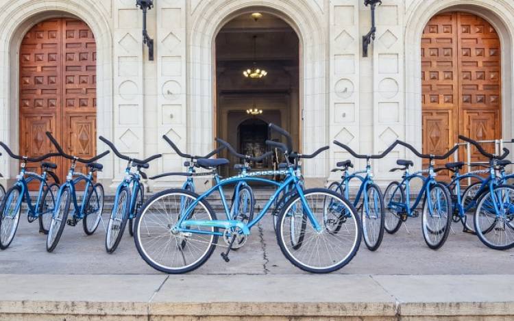 Movilidad sostenible: la UNL entregó 80 bicicletas