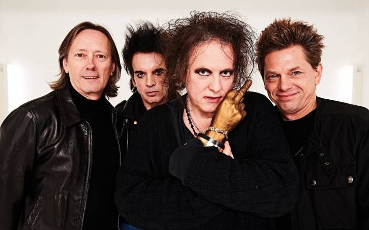El próximo álbum de The Cure, "Songs of a Lost World", saldría en septiembre