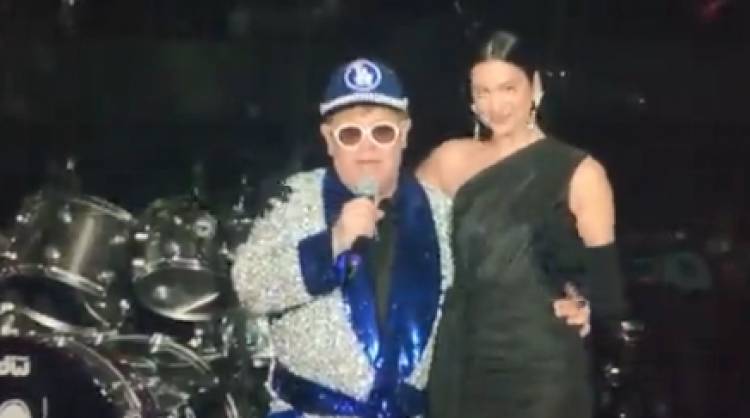 Dua Lipa se unió al concierto de despedida de Elton John para cantar "Cold Heart"