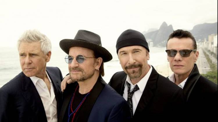U2 reimagina 40 de sus canciones en el álbum “Songs of Surrender”