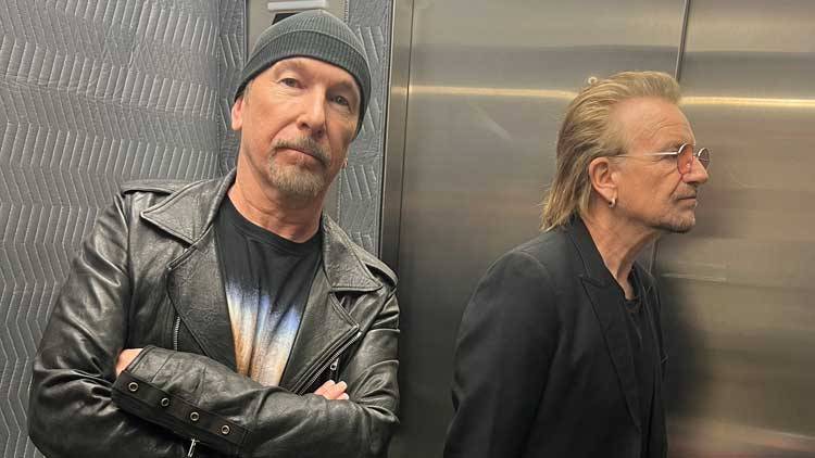 Bono y The Edge hacen una versión orquestal de “SOS” de ABBA