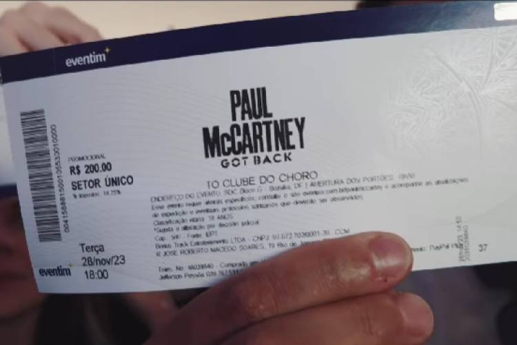 Paul McCartney ofrece un show intimista y gratuito para 300 fans sin celulares en Brasilia