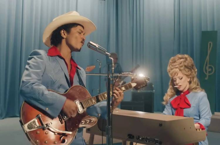 Lady Gaga y Bruno Mars comparten "Die With A Smile", con un videoclip con temática country de los años 70