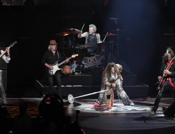 Aerosmith regresa a los escenarios, al menos por una noche