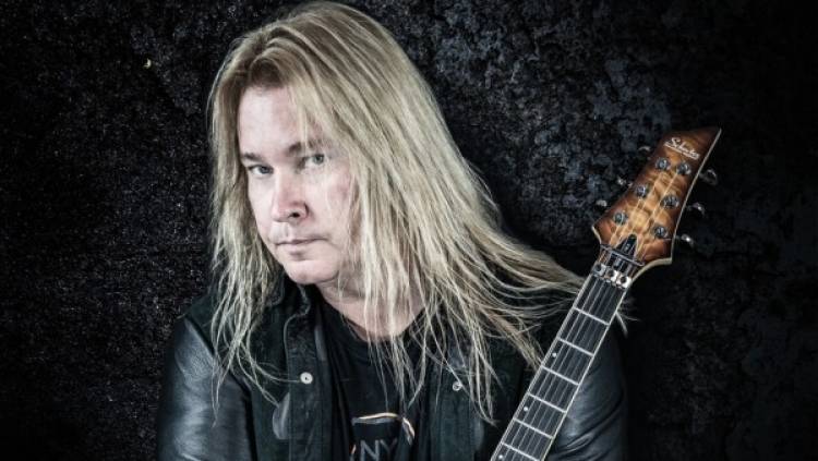 El 25 de mayo de 1969 nace Glen Drover, guitarrista de Megadeth