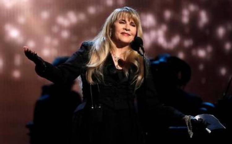 El 26 de mayo de 1948 nace Stevie Nicks, fue cantante de Fleetwood Mac