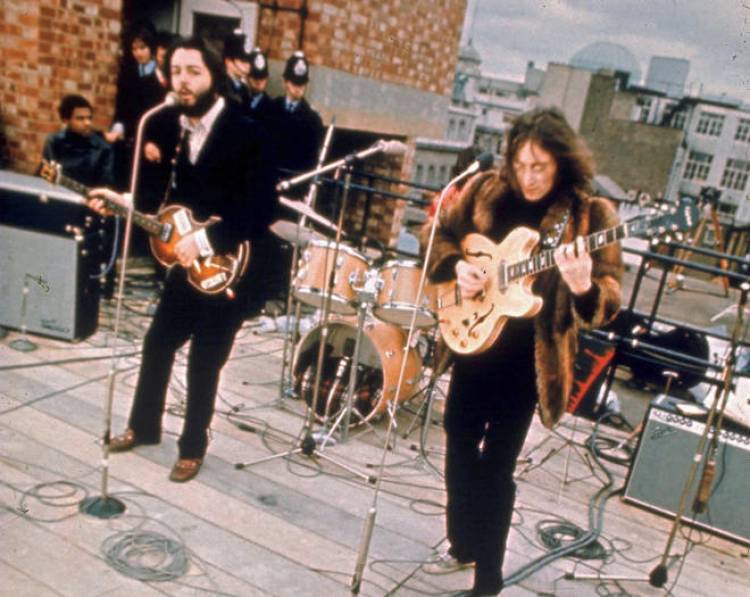 Cómo los Beatles hicieron del "concierto en la azotea" un evento icónico de rock