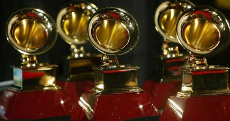 Posponen la entrega de los Premios Grammy por temor al coronavirus
