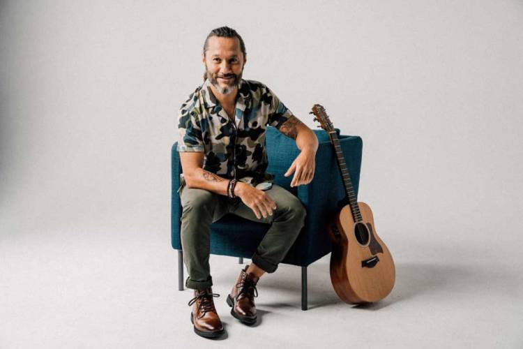 Diego Torres presenta su nuevo álbum "Atlántico a pie"