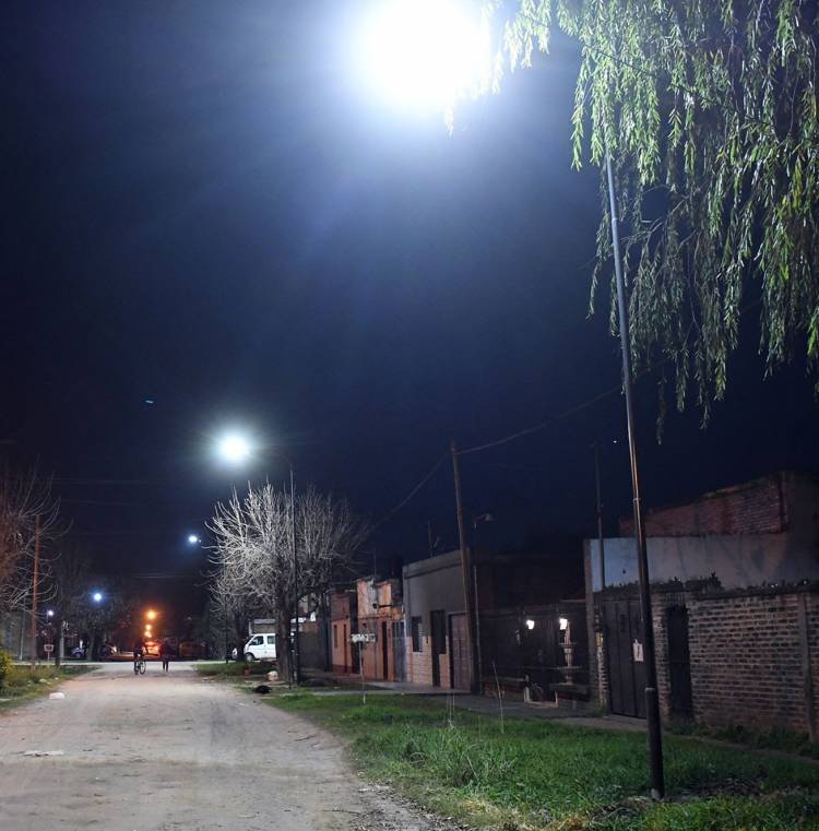 Plan de iluminación: la Municipalidad instala más de 3.500 nuevas luminarias este año