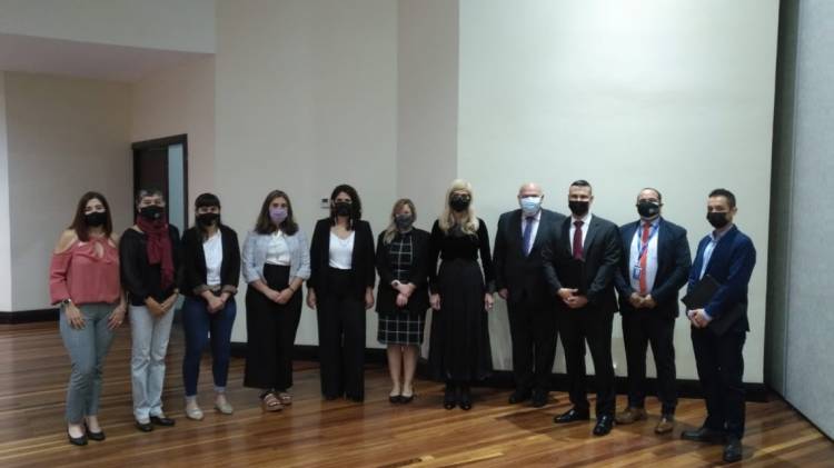Una delegación de la provincia visitó el Instituto Nacional de la Mujer en Costa Rica