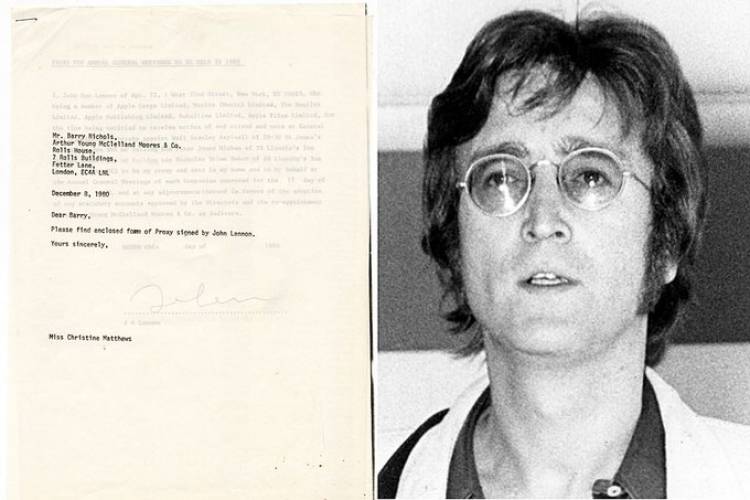 Subastan carta firmada por John Lennon el día en que fue asesinado