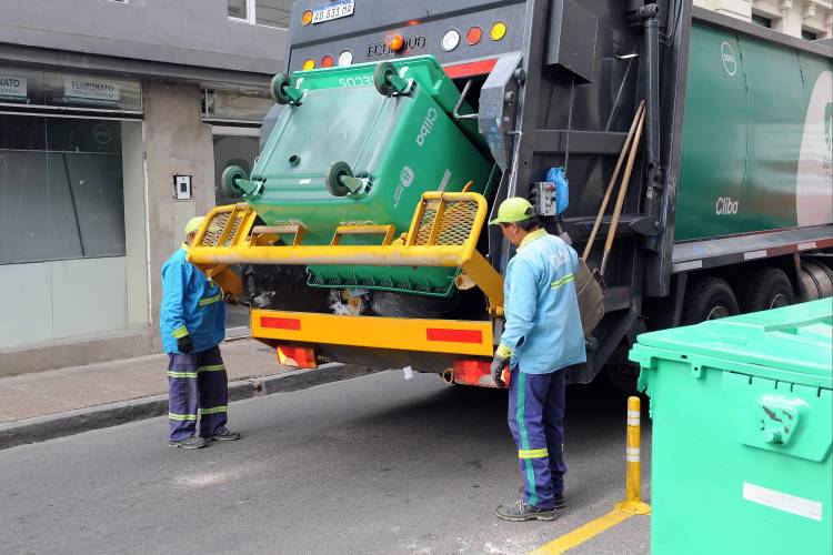 Peatonal San Martín ya cuenta con contenedores para la separación de residuos