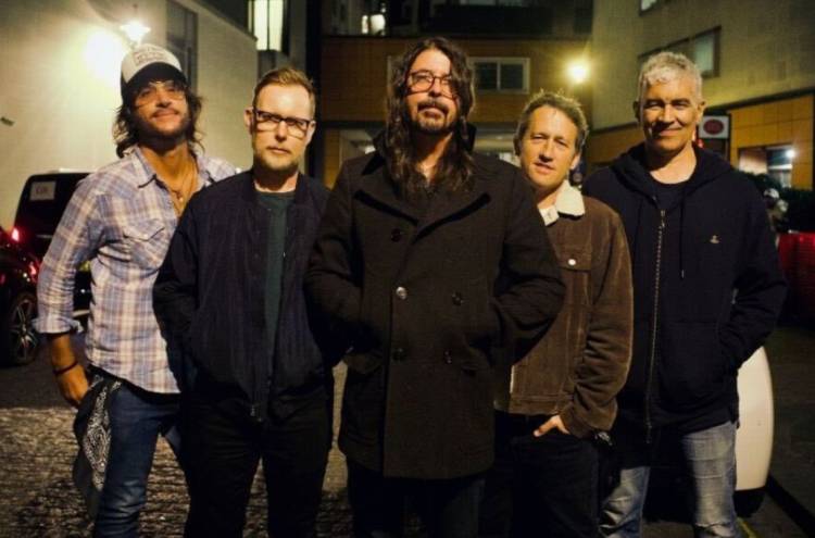 Foo Fighters presenta "Under You", segundo single del álbum But Here We Are