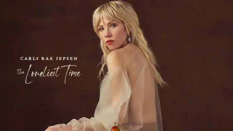 Carly Rae Jepsen presenta su nuevo álbum “The Loveliest Time”
