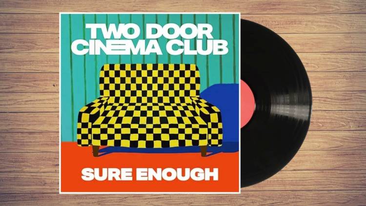 Two Door Cinema Club está de regreso con la explosiva “Sure enough”
