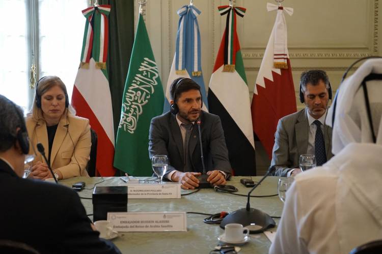 Más inversiones y exportaciones: el gobernador Pullaro se reunió con países árabes 
