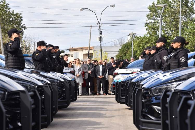 Provincia ya puso en la calle los primeros nuevos patrulleros