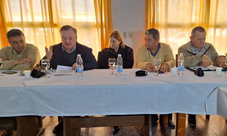 El Senador Michlig y la Vicegobernadora Scaglia visitaron Arrufó y se reunieron con productores regionales