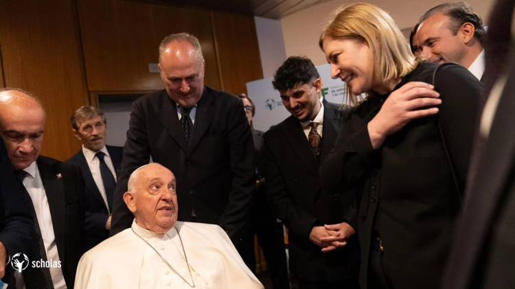 Scaglia junto al papa Francisco: “el papa sigue con detalle lo que ocurre en rosario y reza por todos nosotros”