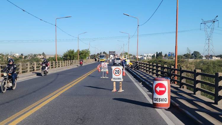 Por trabajos en el puente carretero mañana habrá restricciones de circulación