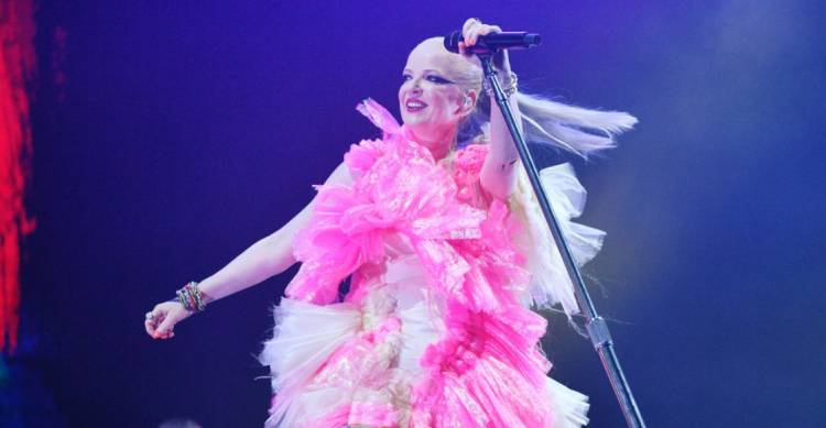 Garbage cancela gira por problemas de salud de Shirley Manson