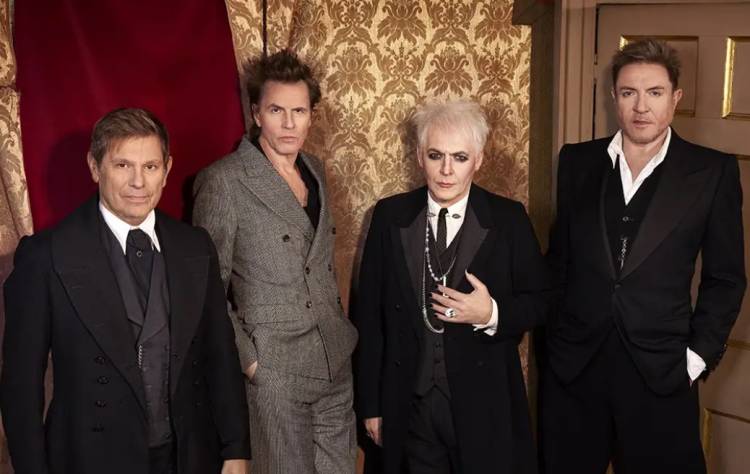 Duran Duran lanzó “New Moon (Dark Phase), una nueva versión de su clásico “New Moon On Monday” con Andy Taylor como invitado 