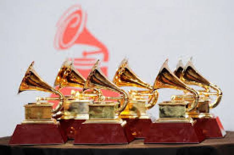 Argentinos nominados a los Latin Grammy: Aparecen David Lebón, Conociendo Rusia, Wos, Bizarrap, Emilia, Trueno, María Becerra,  Dillom y Nathy Peluso 